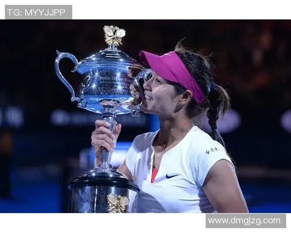 成都羽毛球队以90分领跑大满贯积分榜展现强劲实力